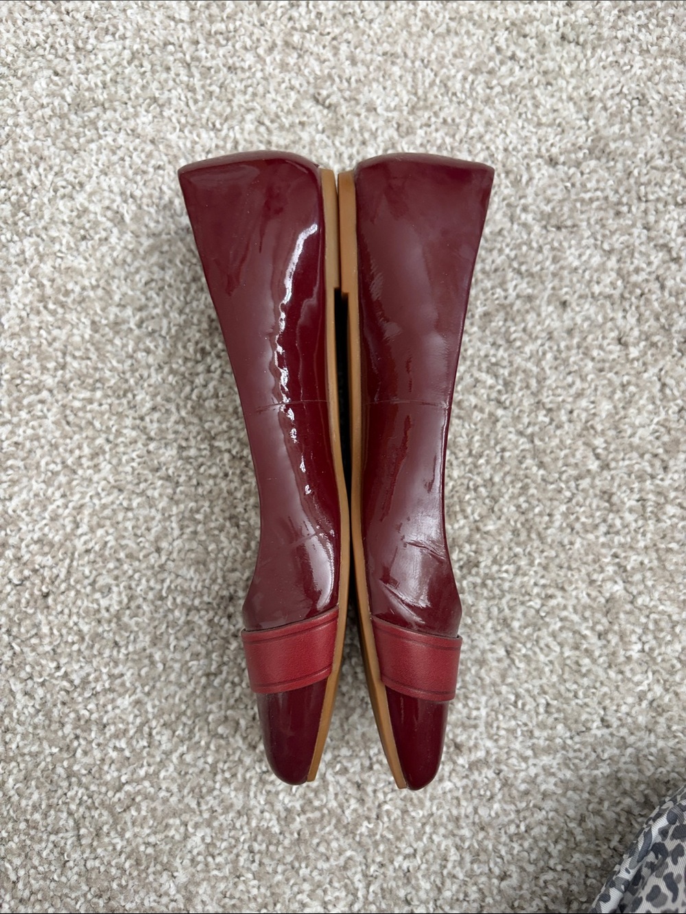 Coach Oneida Women's Burgundy Patent Pointed Toe Flats with Gold Logo - Picture 2 of 9